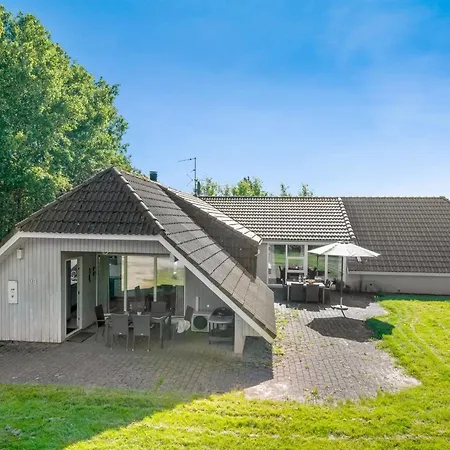 Holiday home Hera By Interhome